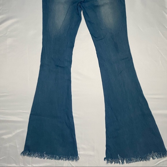 Blue Jeans (Stretch) - Picture 2 of 4